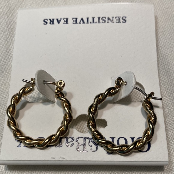 NWOTCROFT & BARROW goldtone med. sz.  twisted rope Earrings $15 - Picture 2 of 3